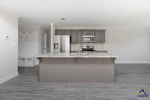 302 Creek Ridge Drive, Warner Robins, GA 31088