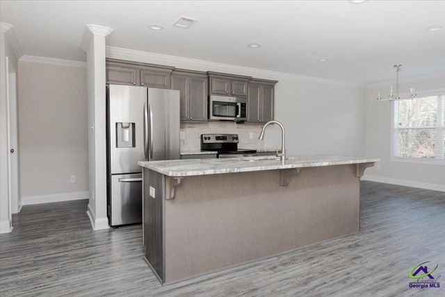 302 Creek Ridge Drive, Warner Robins, GA 31088