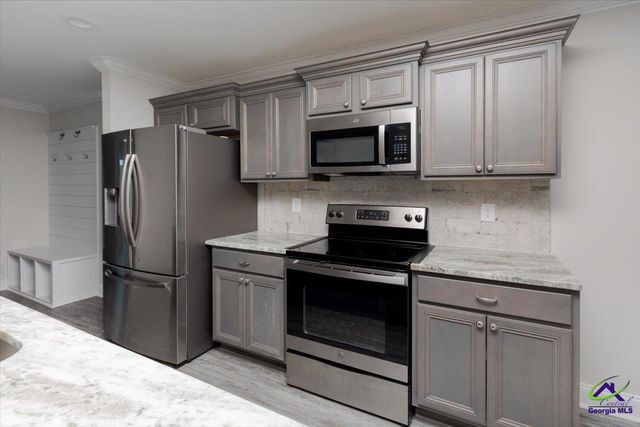 302 Creek Ridge Drive, Warner Robins, GA 31088