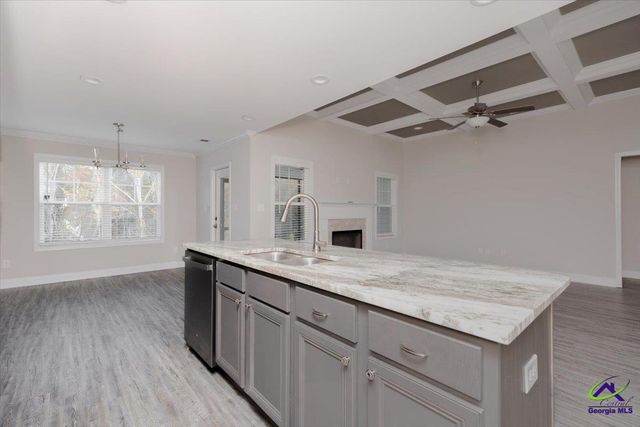 302 Creek Ridge Drive, Warner Robins, GA 31088