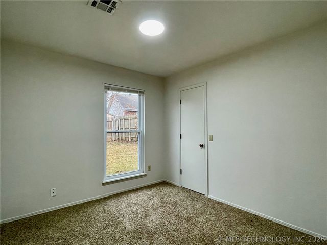 11117 S Nandina Avenue, Jenks, OK 74037