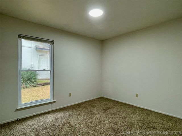 11117 S Nandina Avenue, Jenks, OK 74037
