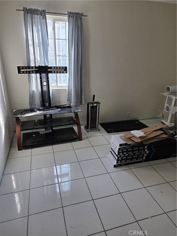 1314 S Shelton, Santa Ana, CA 92707