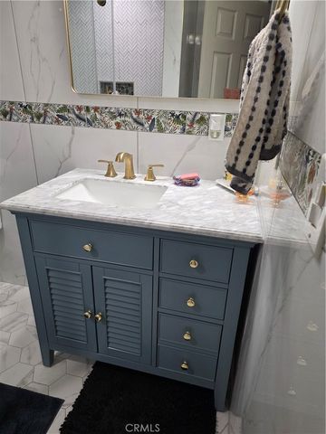 1314 S Shelton, Santa Ana, CA 92707