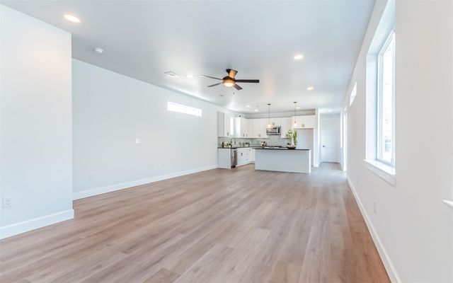1130 Spur ST A, Austin, TX 78721