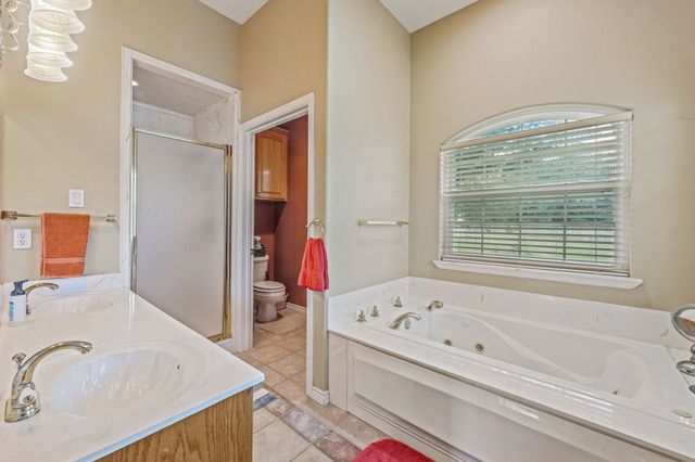 1517 Oakwood Drive, Stephenville, TX 76401