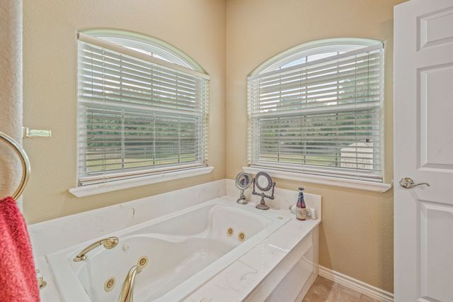 1517 Oakwood Drive, Stephenville, TX 76401