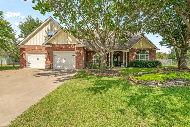 1517 Oakwood Drive, Stephenville, TX 76401