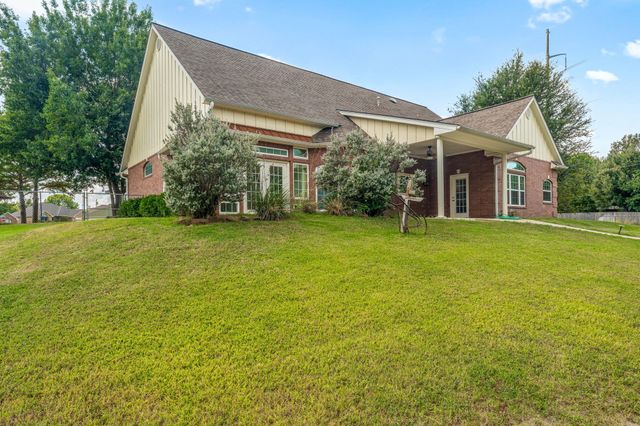 1517 Oakwood Drive, Stephenville, TX 76401