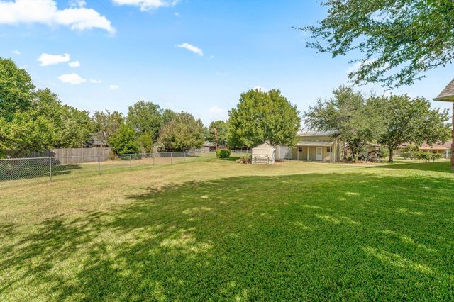 1517 Oakwood Drive, Stephenville, TX 76401