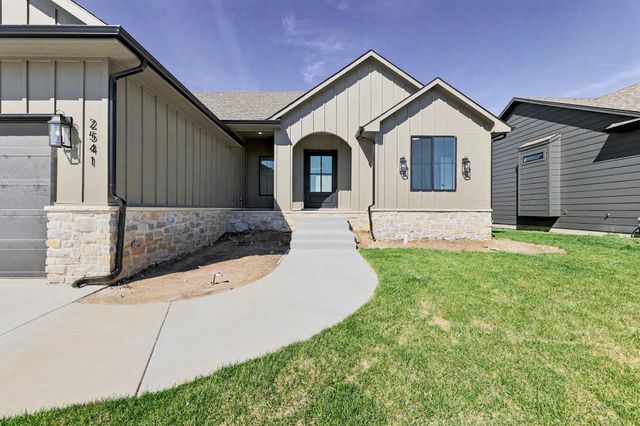 2541 N Bluestone St, Andover, KS 67002