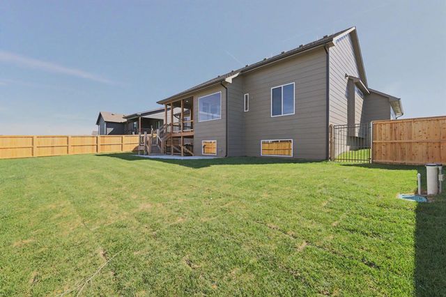 2541 N Bluestone St, Andover, KS 67002