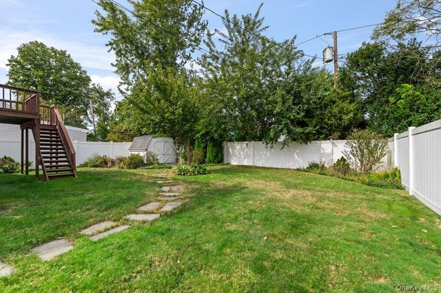 61 Hollyhock Road, Levittown, NY 11756