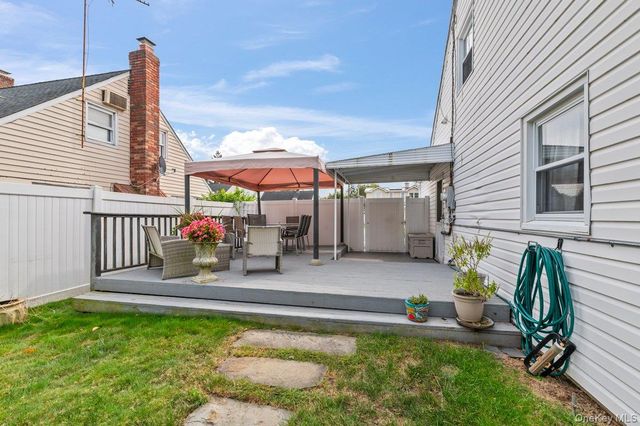 61 Hollyhock Road, Levittown, NY 11756