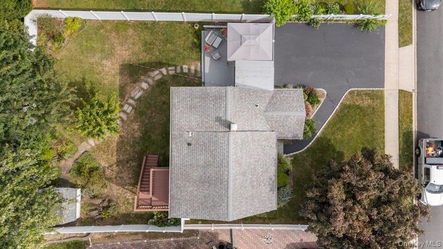 61 Hollyhock Road, Levittown, NY 11756