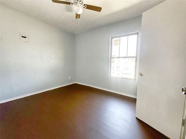 2125 Grayson Avenue, Fort Worth, TX 76106