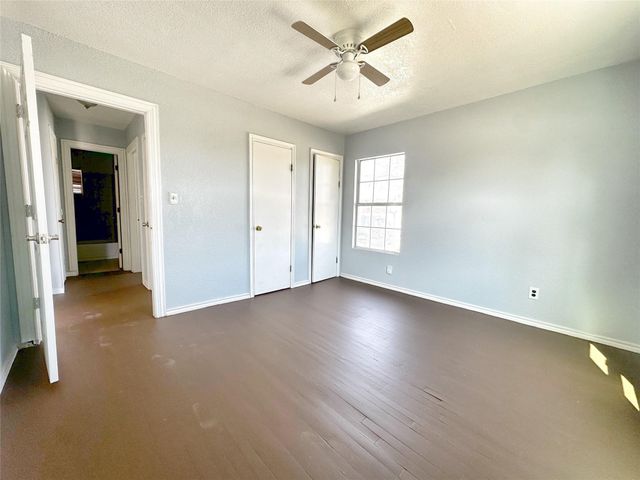 2125 Grayson Avenue, Fort Worth, TX 76106