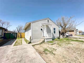 2125 Grayson Avenue, Fort Worth, TX 76106