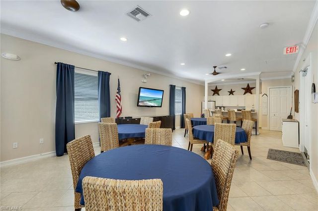 7850 Sanctuary Cir Unit 2, Naples, FL 34104