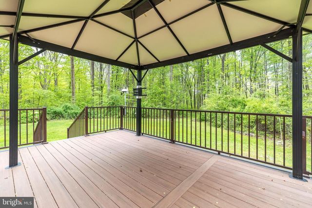540 BLACK WALNUT DR, Quakertown, PA 18951