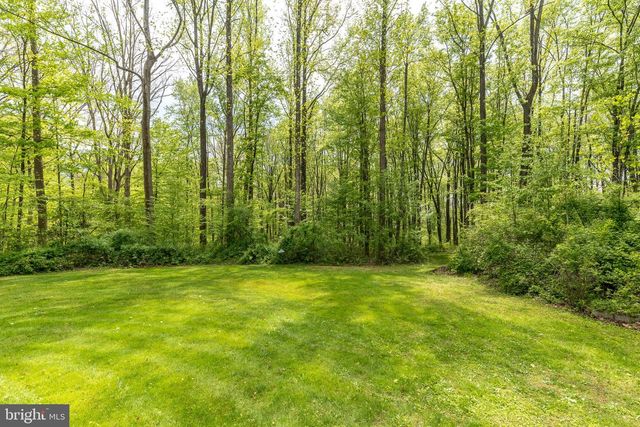 540 BLACK WALNUT DR, Quakertown, PA 18951