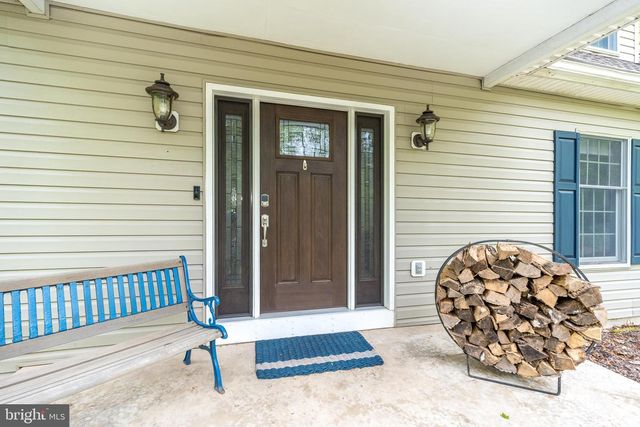 540 BLACK WALNUT DR, Quakertown, PA 18951