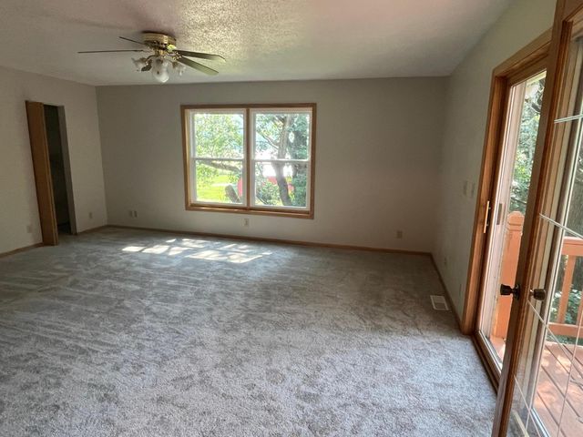 3665 Oakgreen Avenue N, Stillwater, MN 55082