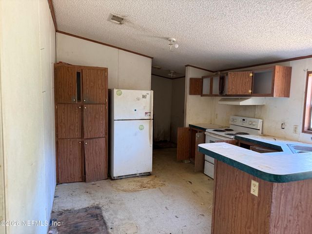 203 QUAIL HOLLOW Road, Satsuma, FL 32189