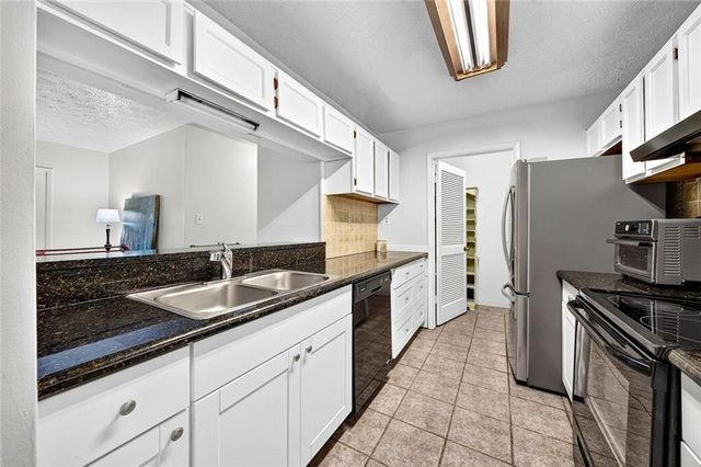 810 Tuxworth Circle, Decatur, GA 30033