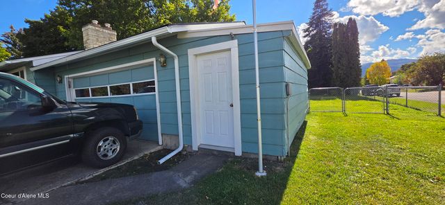 1568 E 16th AVE, Post Falls, ID 83854