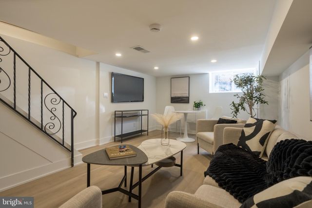 1924 S LAMBERT ST, Philadelphia, PA 19145