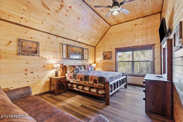 3165 Bear Mountain Lane, Sevierville, TN 37876