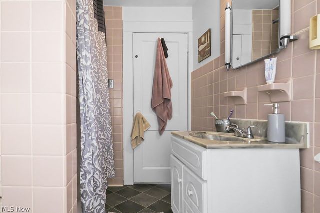 2144 Ridgewood Avenue, Alliance, OH 44601