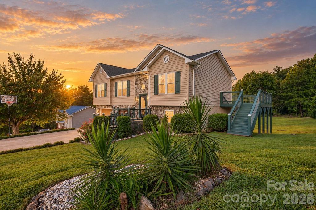 1260 Star Lane, Morganton, NC 28655