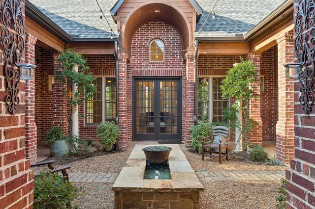 4713 Clydesdale Drive, Flower Mound, TX 75028
