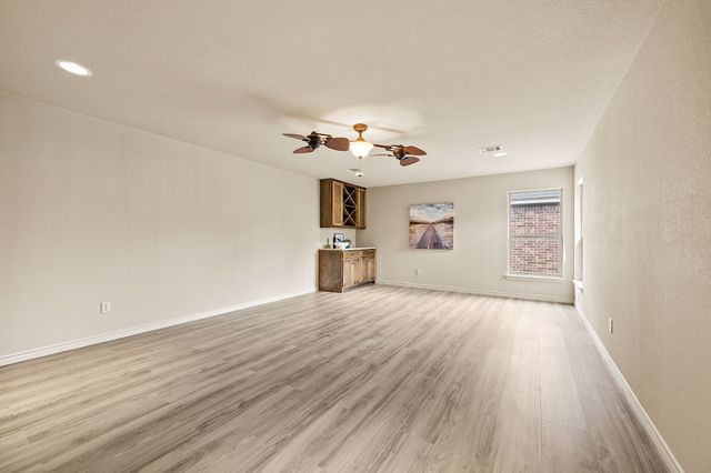 9300 Wood Duck Drive, Fort Worth, TX 76118