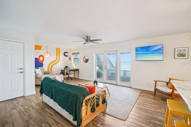 4822 COQUINA KEY DRIVE SE B, St Petersburg, FL 33705