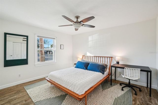 4822 COQUINA KEY DRIVE SE B, St Petersburg, FL 33705