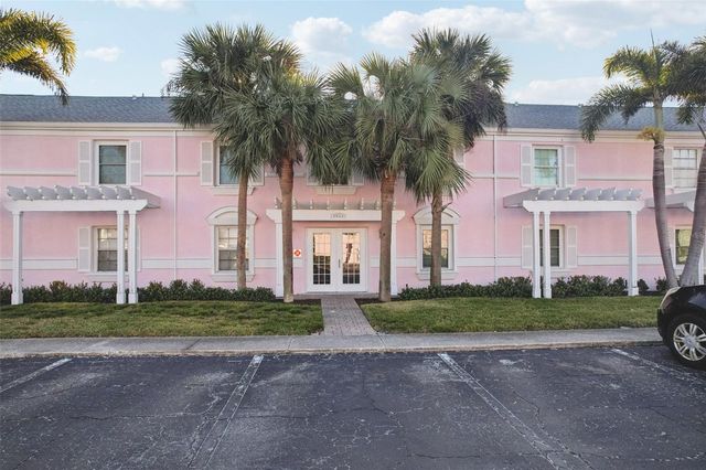 4822 COQUINA KEY DRIVE SE B, St Petersburg, FL 33705