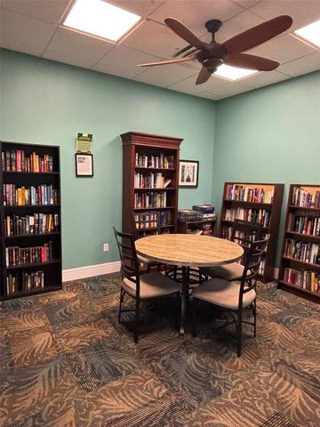 4822 COQUINA KEY DRIVE SE B, St Petersburg, FL 33705