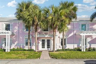 4822 COQUINA KEY DRIVE SE B, St Petersburg, FL 33705