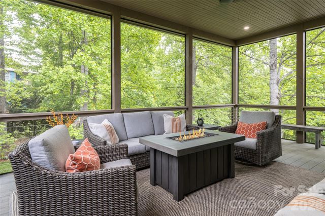 75 Ledgestone Drive, Fairview, NC 28730
