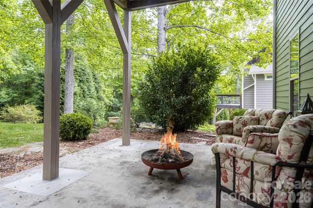 75 Ledgestone Drive, Fairview, NC 28730