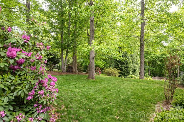 75 Ledgestone Drive, Fairview, NC 28730