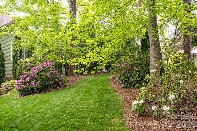 75 Ledgestone Drive, Fairview, NC 28730