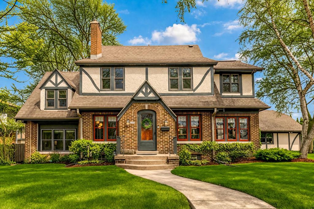5000 LARKIN STREET, Whitefish Bay, WI 53217