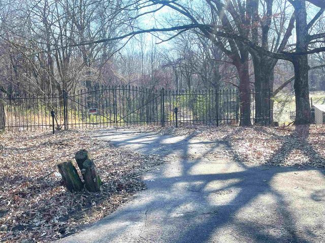 175 E WINDSOR RD, Memphis, TN 38109