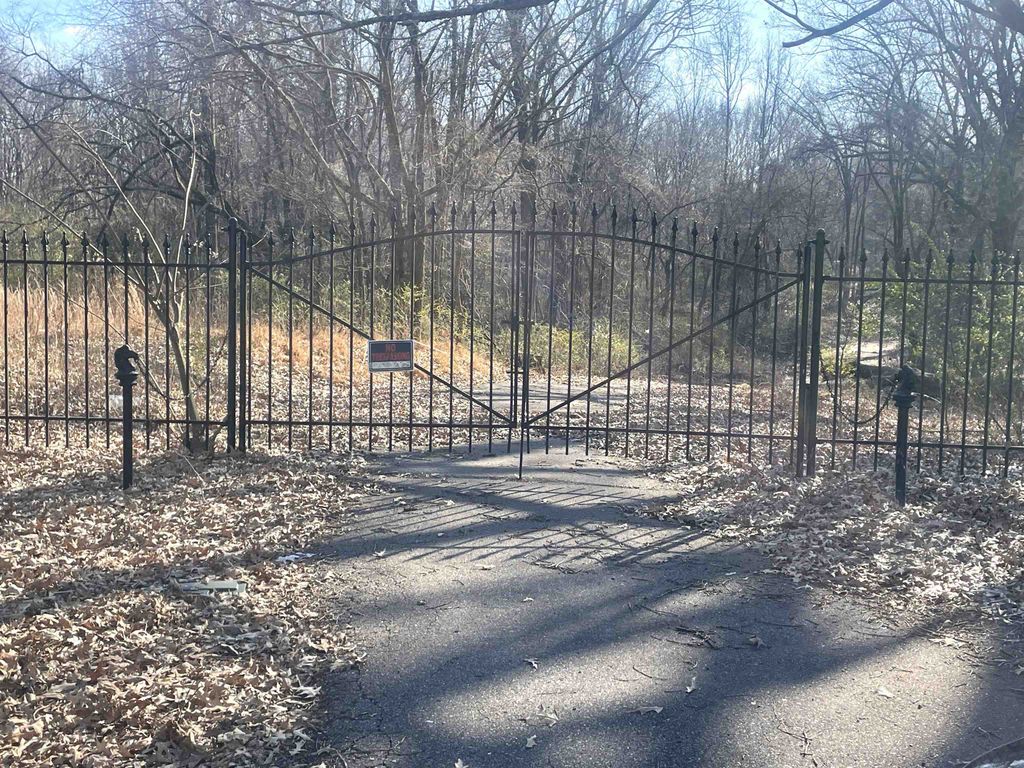 175 E WINDSOR RD, Memphis, TN 38109