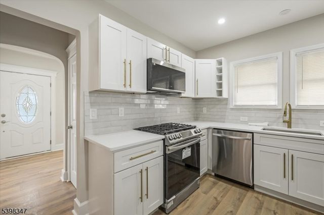 343 17th Ave, Paterson City, NJ 07504