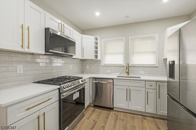 343 17th Ave, Paterson City, NJ 07504